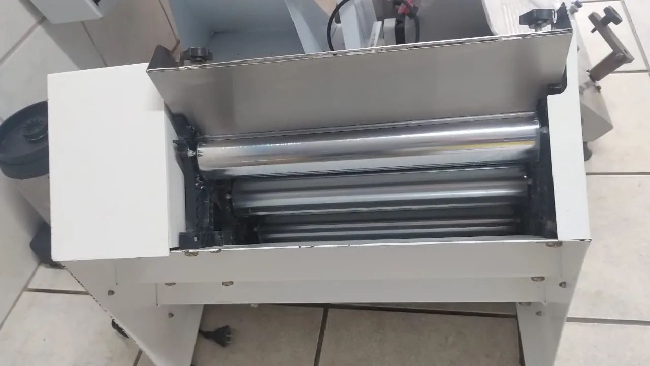 PRA VERNDER LOGO. ABRIDOR DE MASSA ( 6 CILINDRO LAMINADOR  ELÉTRICO) - Foto 2