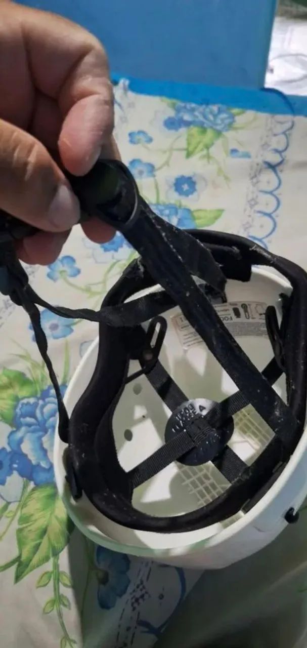 Capacete  rapel Montana nr 35 com cinto paraquedista.  - Foto 2