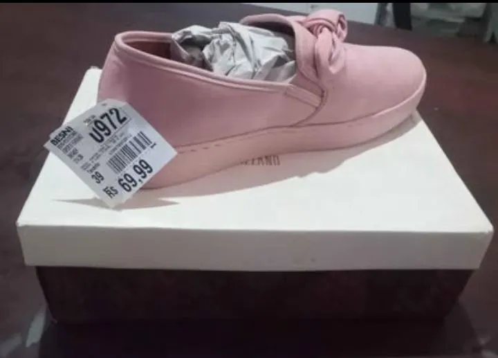 VENDO ESSE TÊNIS DA VIZZANO