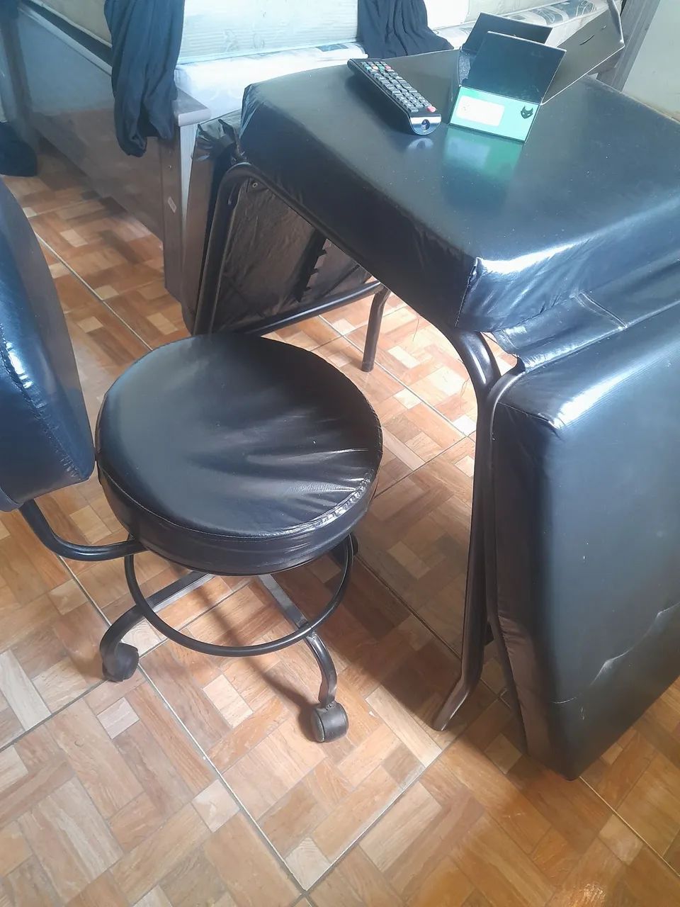 Maca e cadeira opcional para studio 