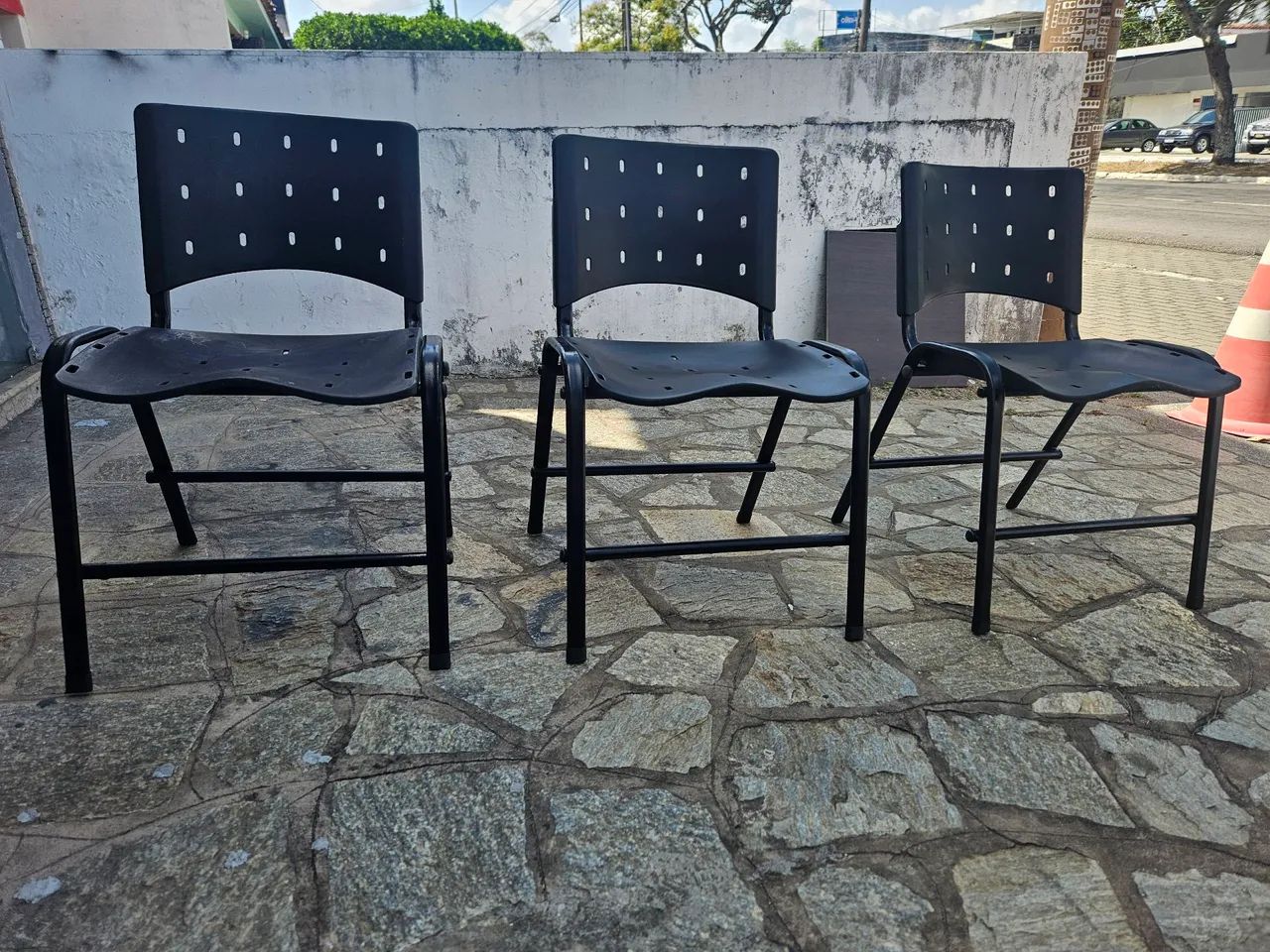 Cadeira de escritório  fixa em polipropileno  - Foto 6