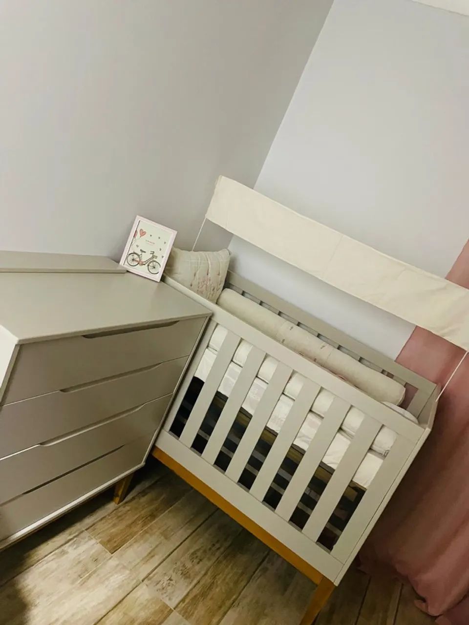 Berço e Cômoda impecável 