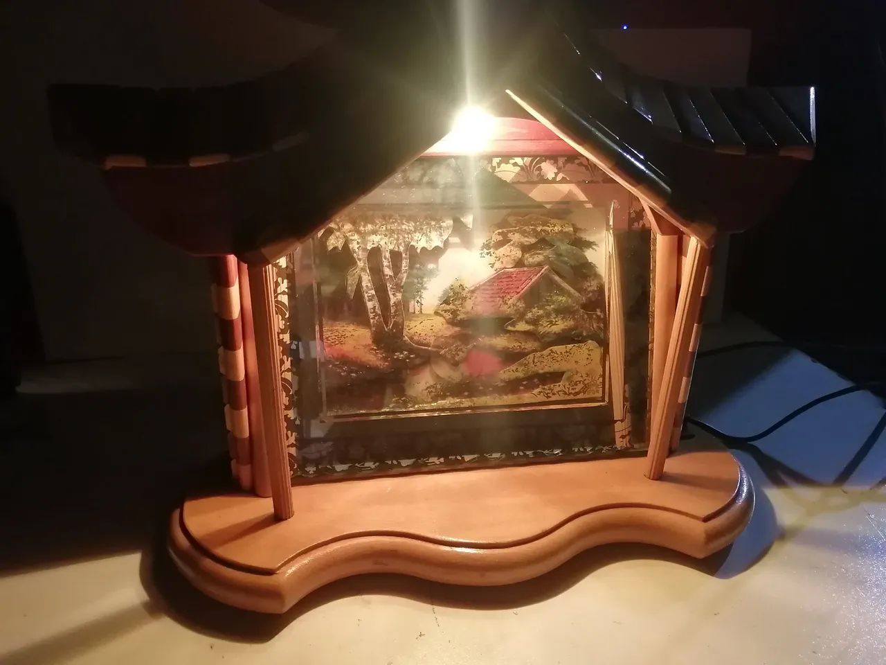 Luminária antiga de mesa! - Foto 4