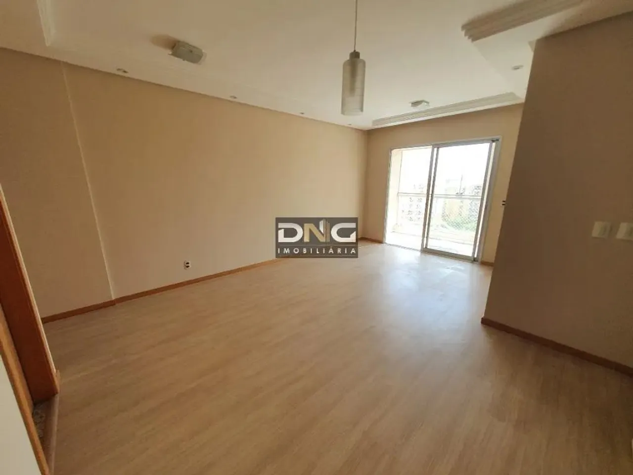 Apartamento 3 quartos, suíte, escritório, 2 vagas, SQB, Guará