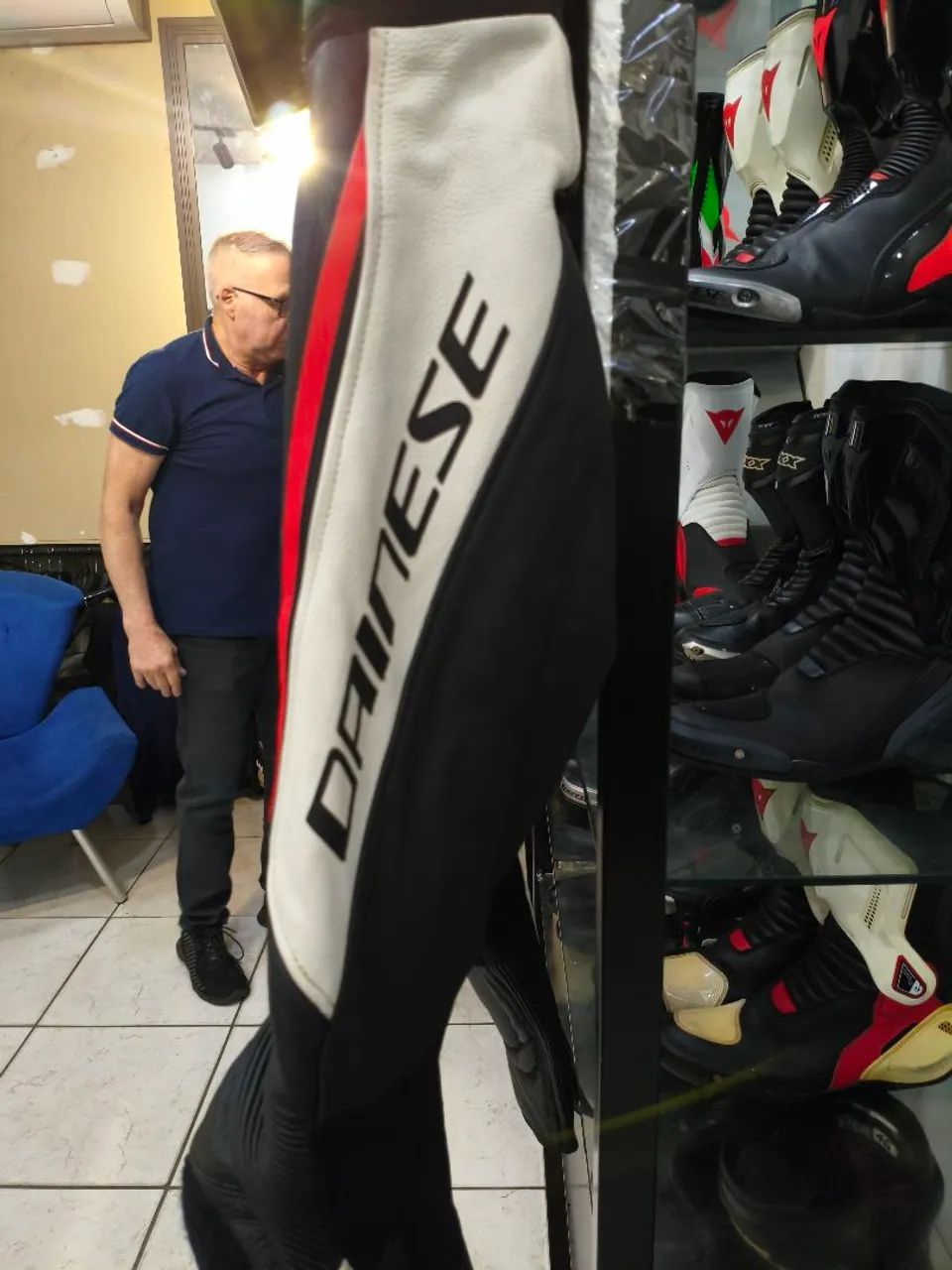 Caclca Dainese 52 mais jaqueta Dainese 54  - Foto 4