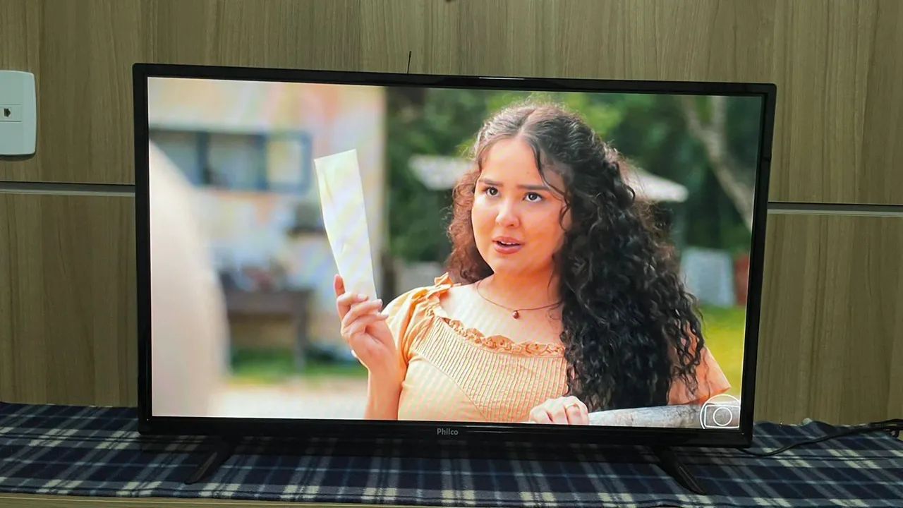 TV Philco 32 polegadas semi nova 