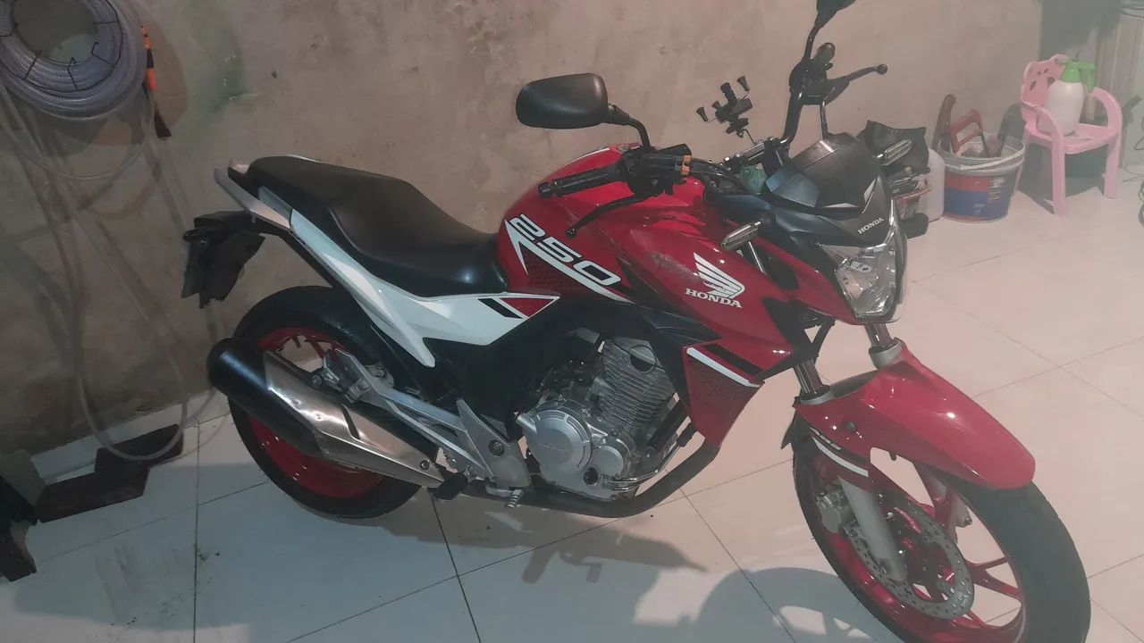 Tw 2022 abs vermelha  - Foto 5