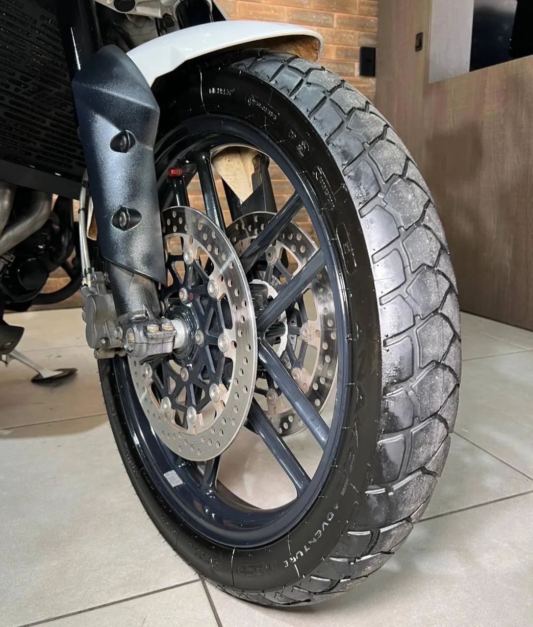 TRIUMPH TIGER 800 XRX 2018 - Foto 5