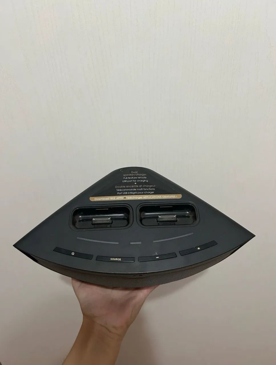 Caixa de Som com Carregador de IPhones Antigos - Foto 2