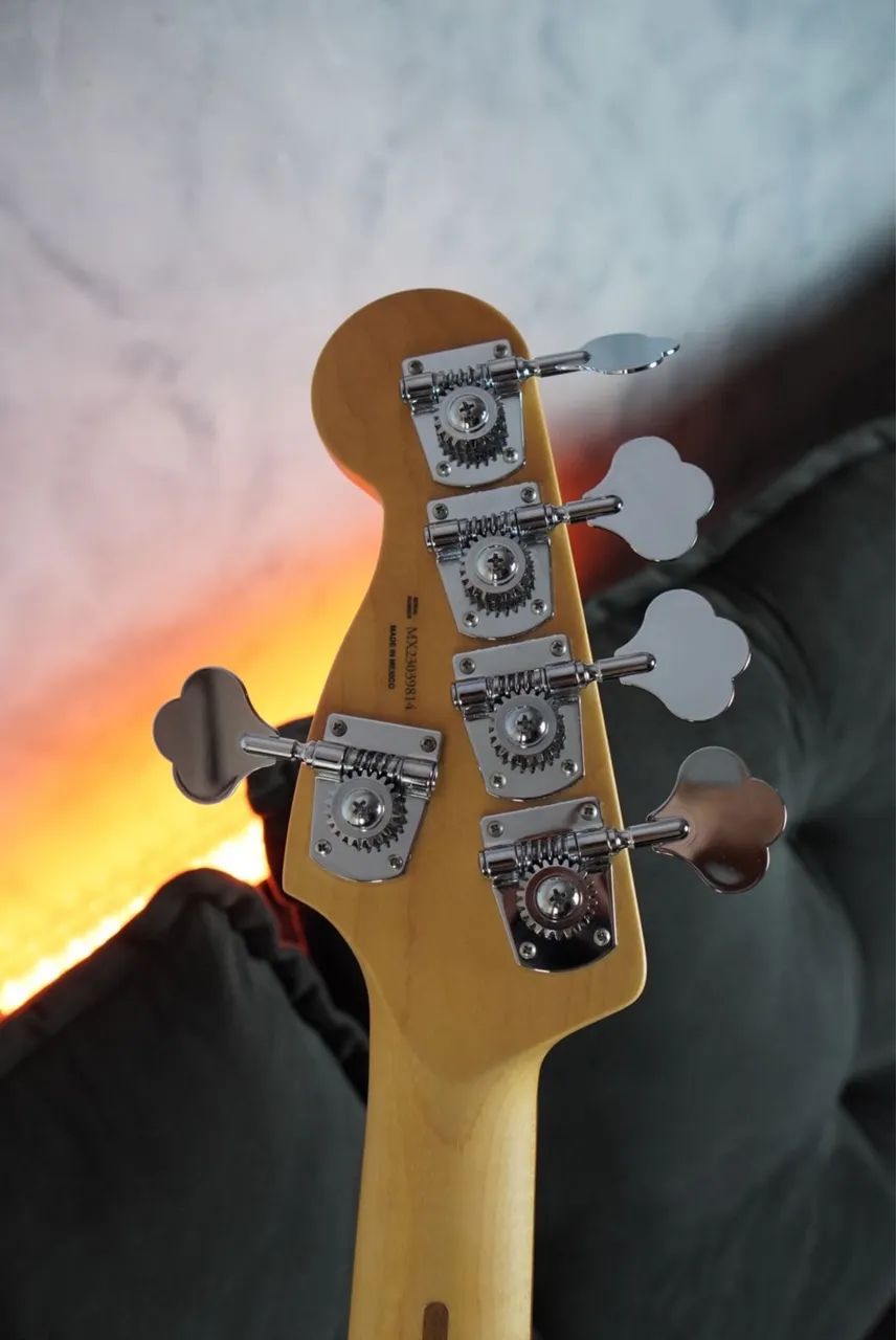 Baixo fender player plus caps noiseles - Foto 5