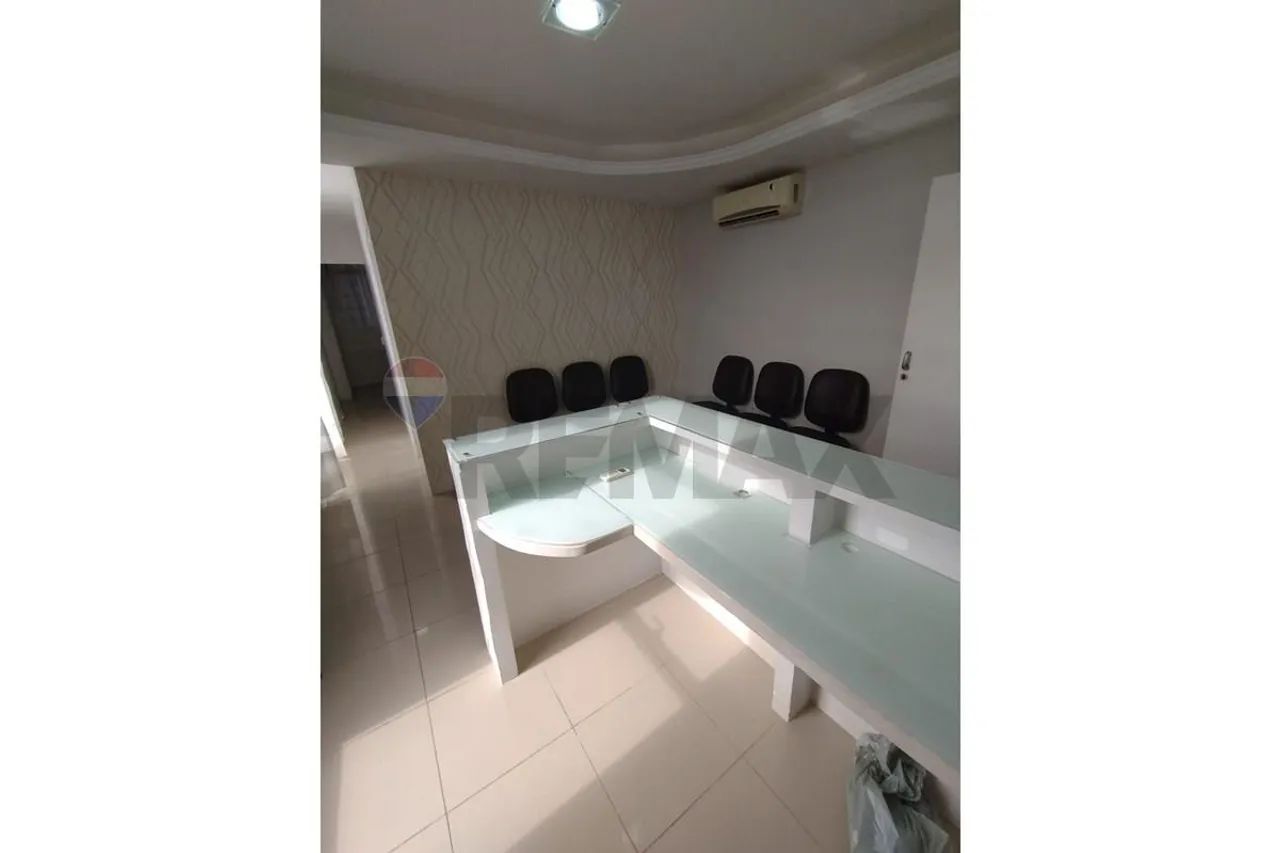 Sala Comercial Elegante e Funcional à Venda com Ótima Localização. Ambiente Ideal para Esc - Foto 4
