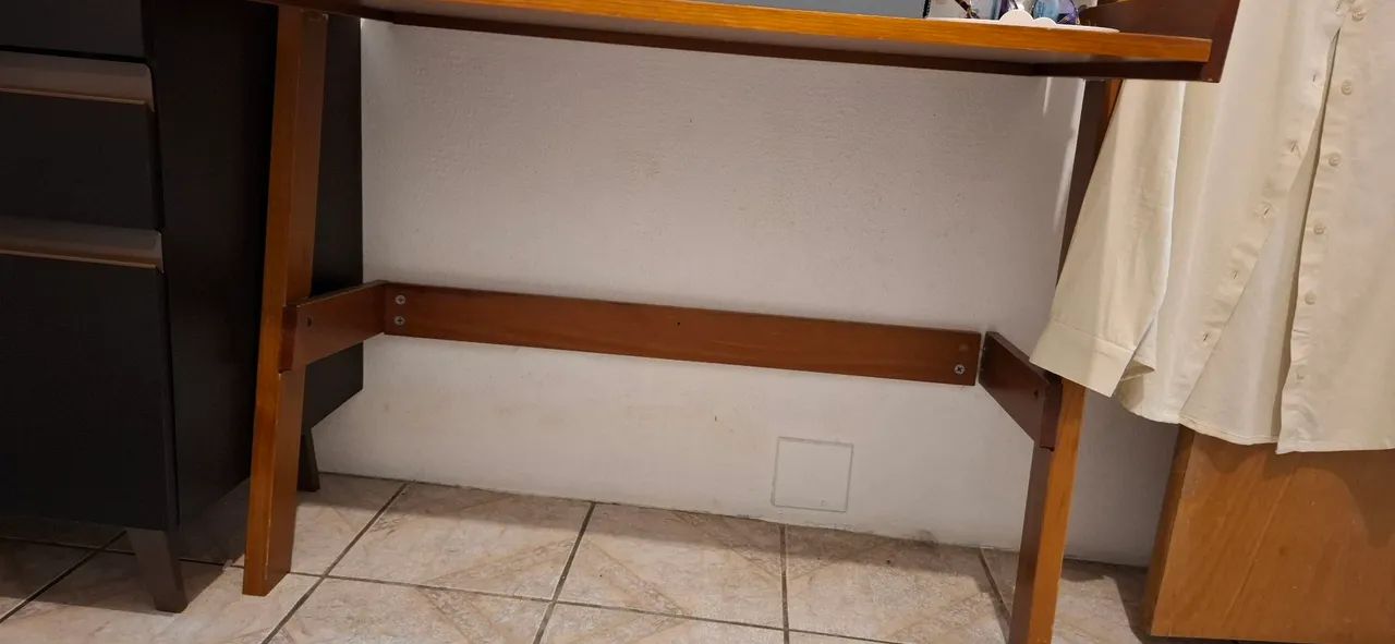 Escrivaninha com prateleira  - Foto 2