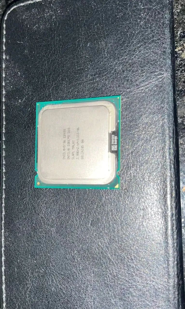 Processador Intel Core 2 Duo 3.0 GHz 6MB FSB 1333 Socket 775 - Funcionando