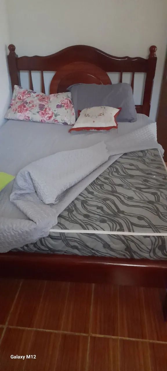 Cama casal de madeira retrô - Foto 2