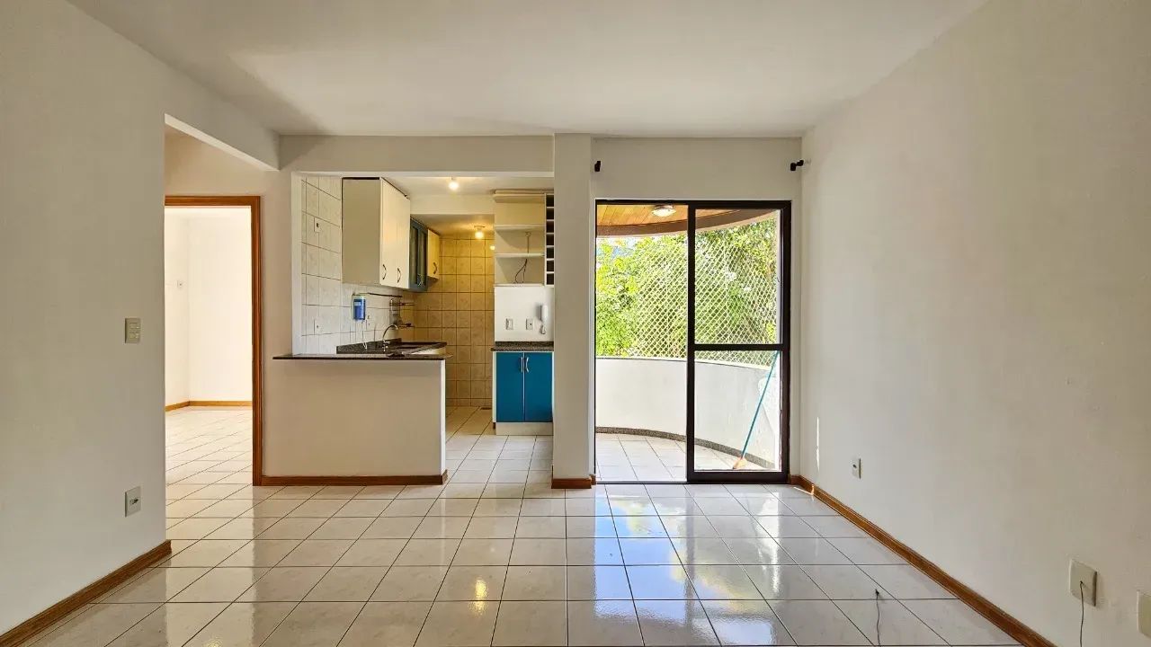 Apartamento em ótima localização do Itacorubi com 2 quartos e 2 vagas! - Foto 2
