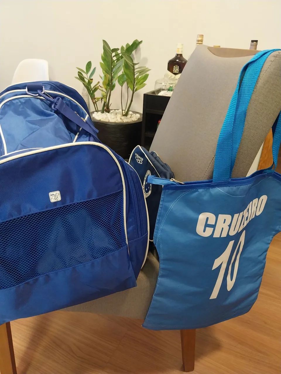 Vendo mala e bolsa original do Cruzeiro  - Foto 4