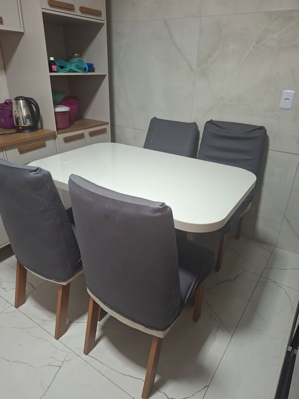 Mesa 4 cadeiras 