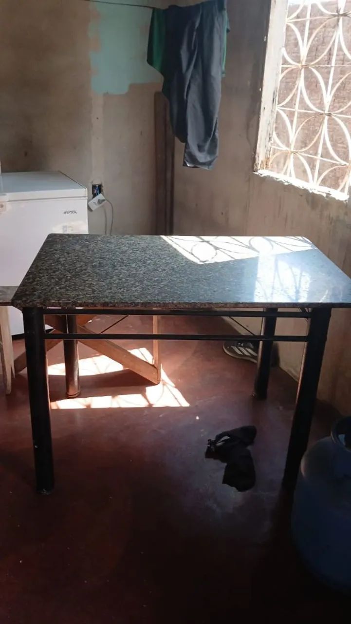 Mesa de mármore