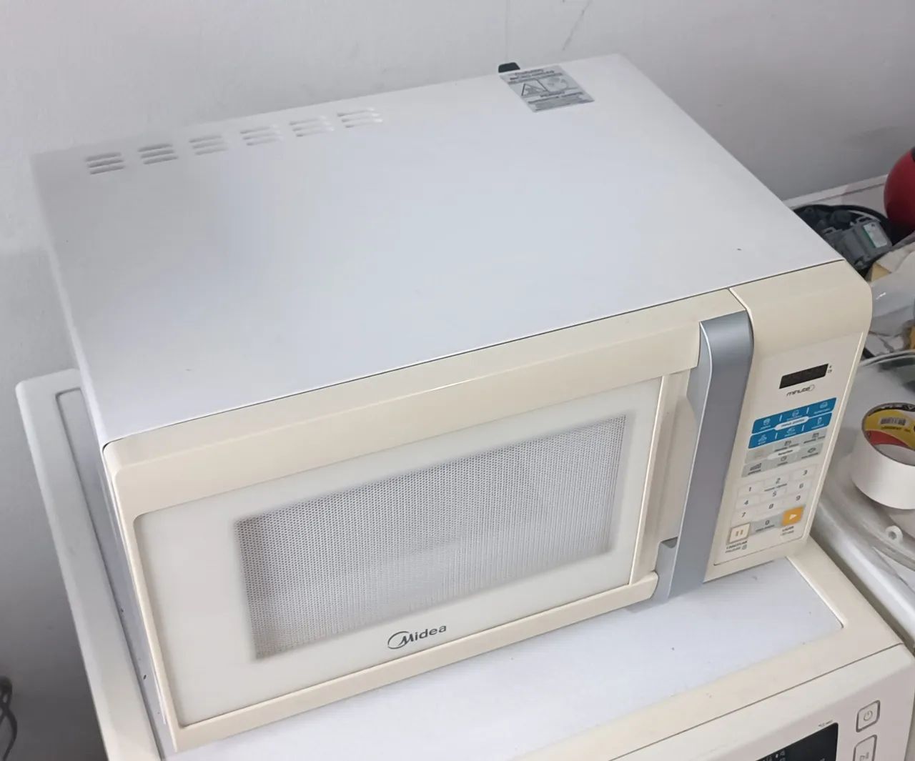 Vendo microondas Midea 220v 30l