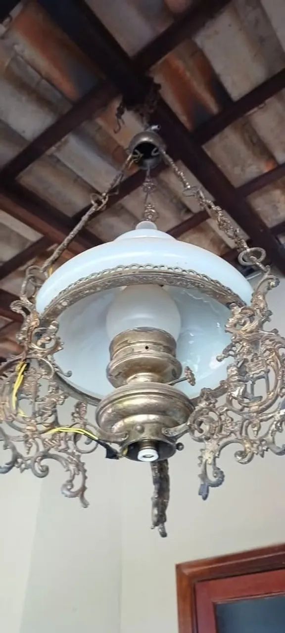 pendente de bronze com cúpula de opalina. antigo. funcionando! - Foto 4