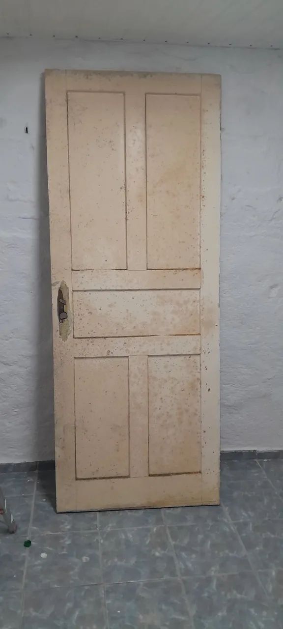 Portas de ferro e de madeira - Foto 2