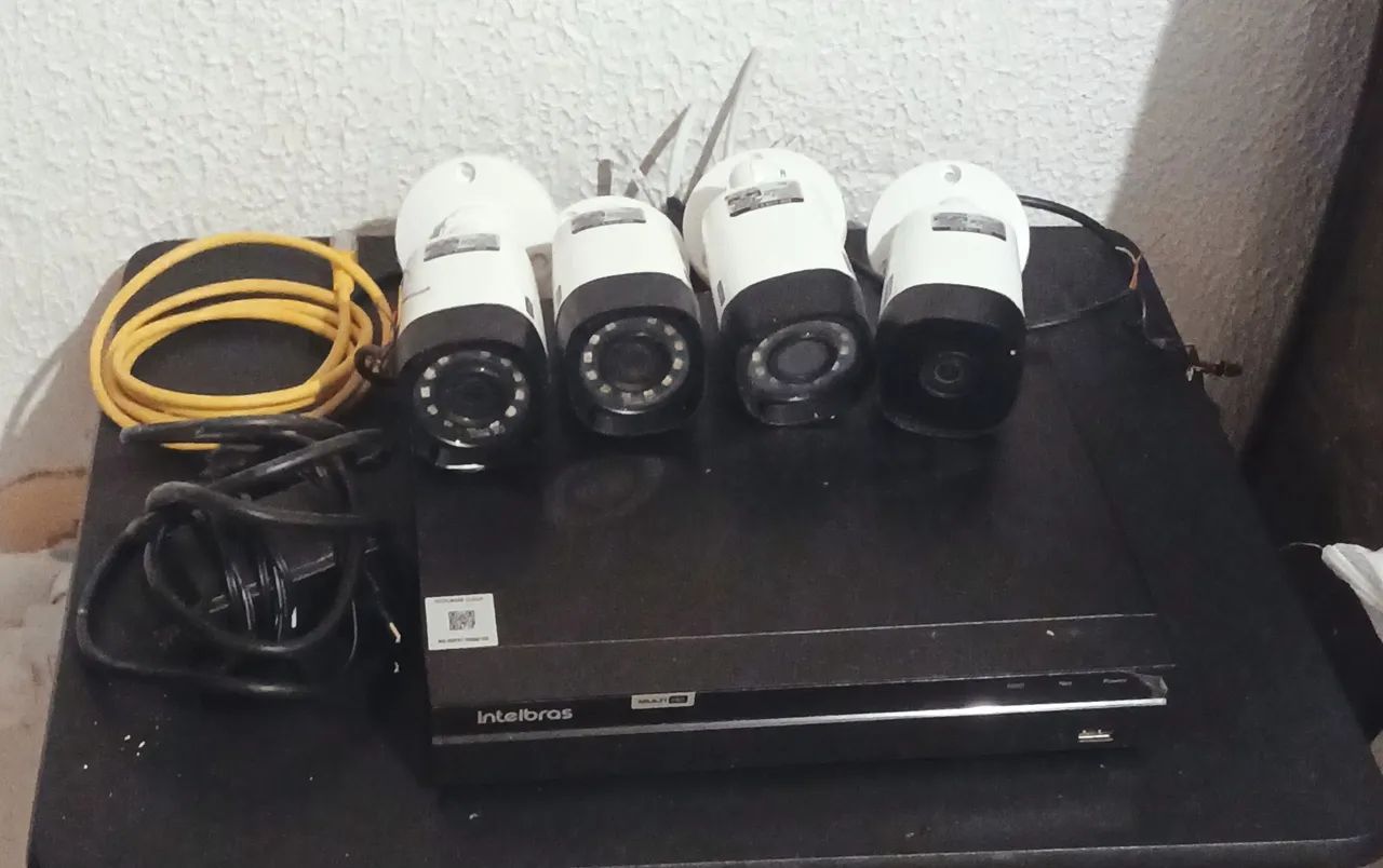Kit com 4 cameras intelbras