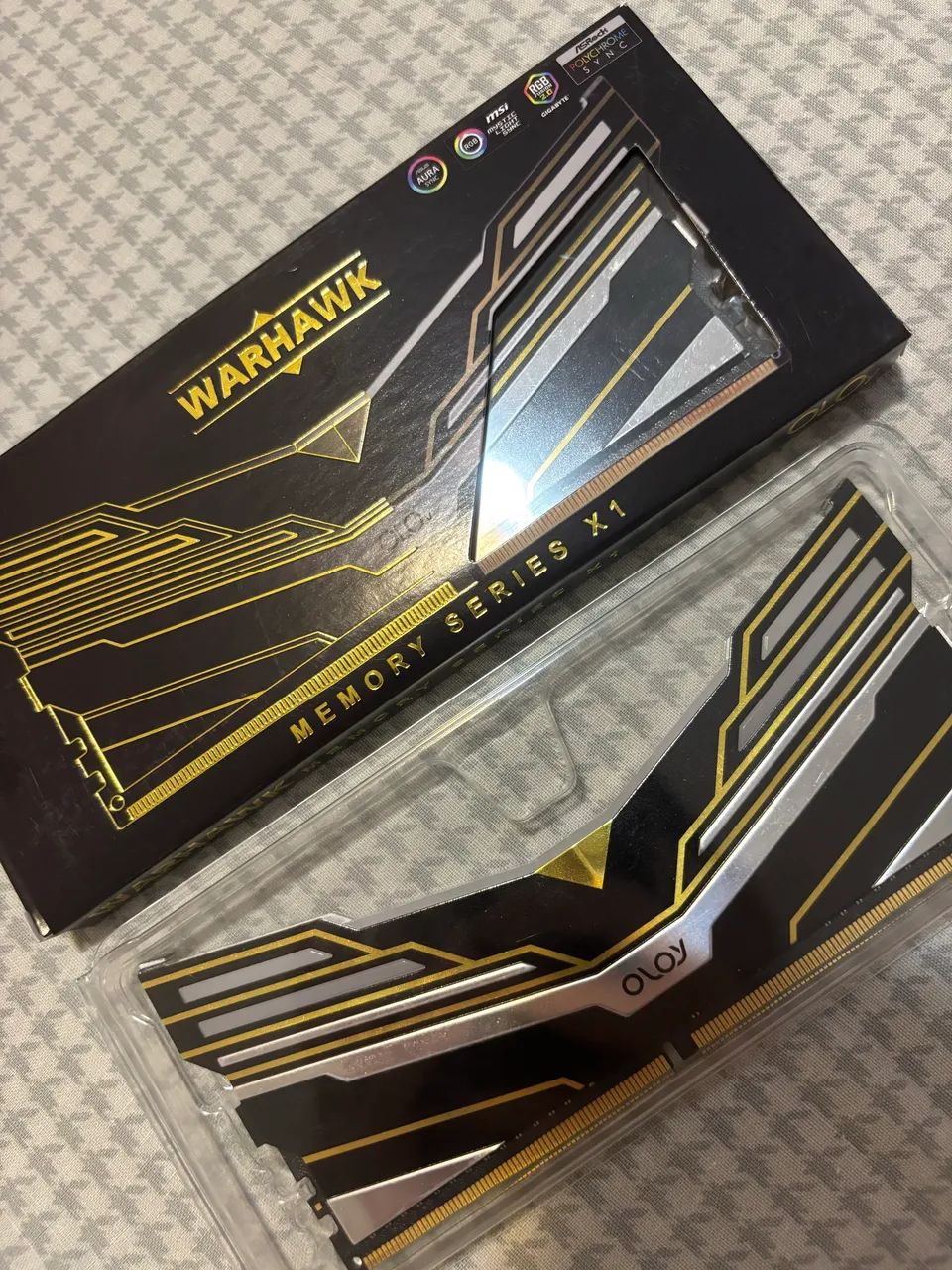 Memória ram 8x2 ddr4 Oloy RGB