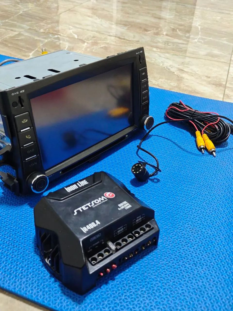 Multimídia completa com câmara de ré e módulo 400 w ,do carro Toyota  - Foto 2