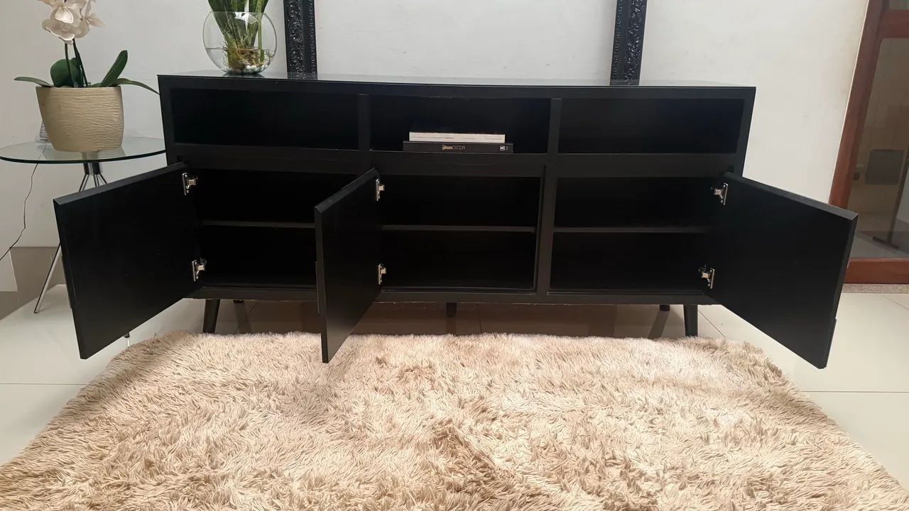 Balcão/buffet/rack laqueado preto com espelho, e vidro encima. Marca Mobily  - Foto 2
