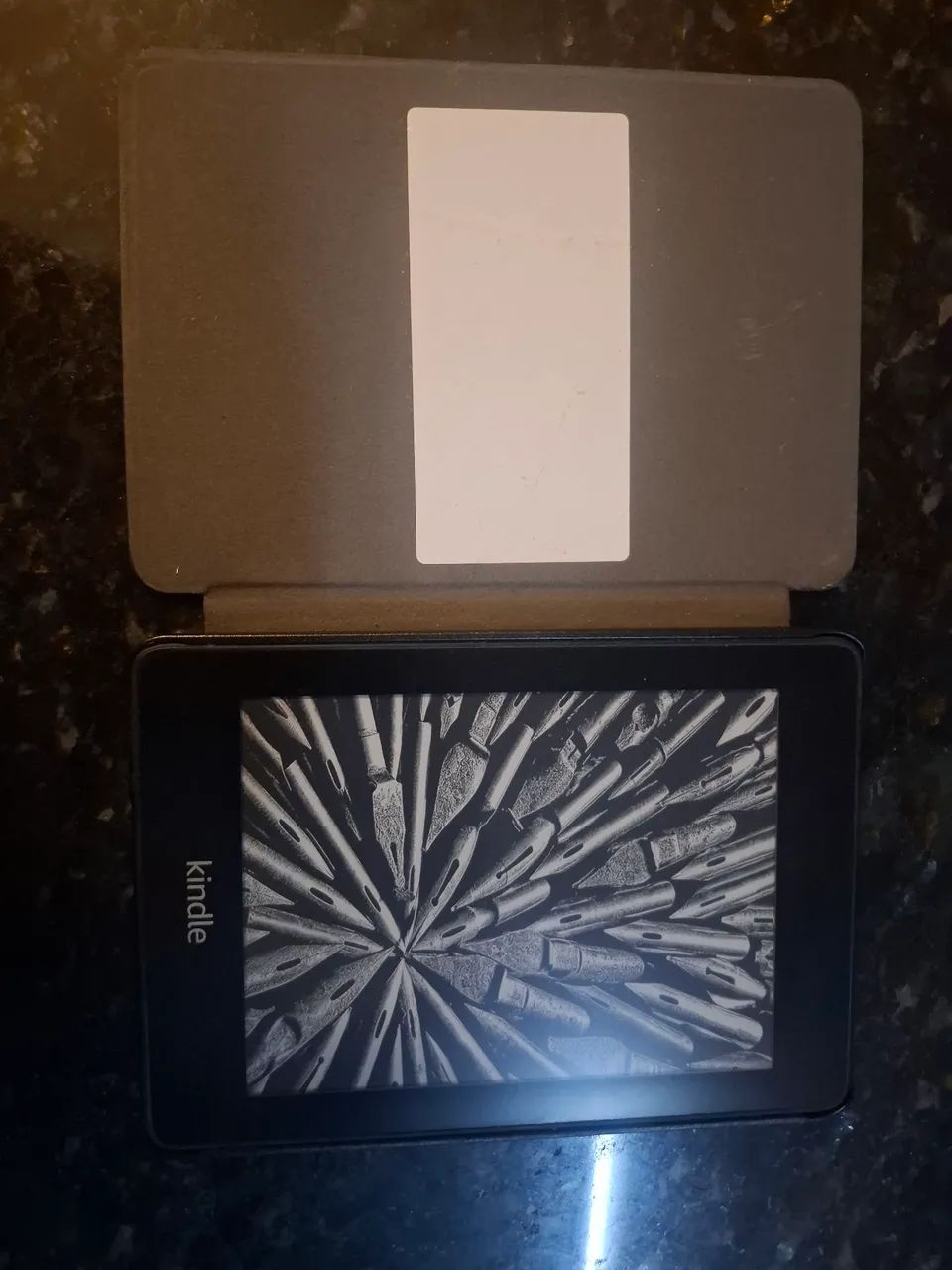 Kindle Paperwhite 10ª Geração + Capa WB Preta - Foto 2