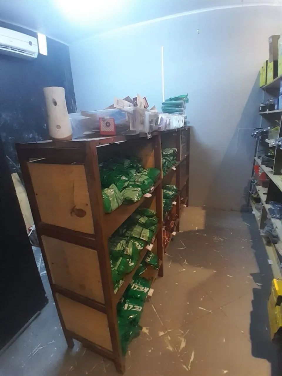 Vende se  oficina e motopeças - Foto 5