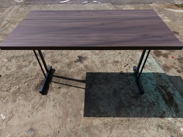 MESA RETA SEM GAVETA 150X60 ENTREGAMOS COM FRETE - Foto 2