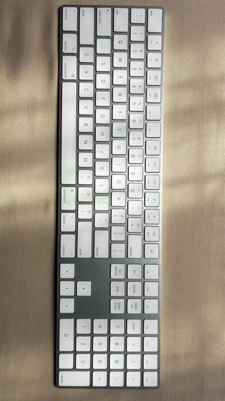 Apple Magic Keyboard com Teclado Numérico - Space Gray - Caixa e Cabo Originais - Foto 5