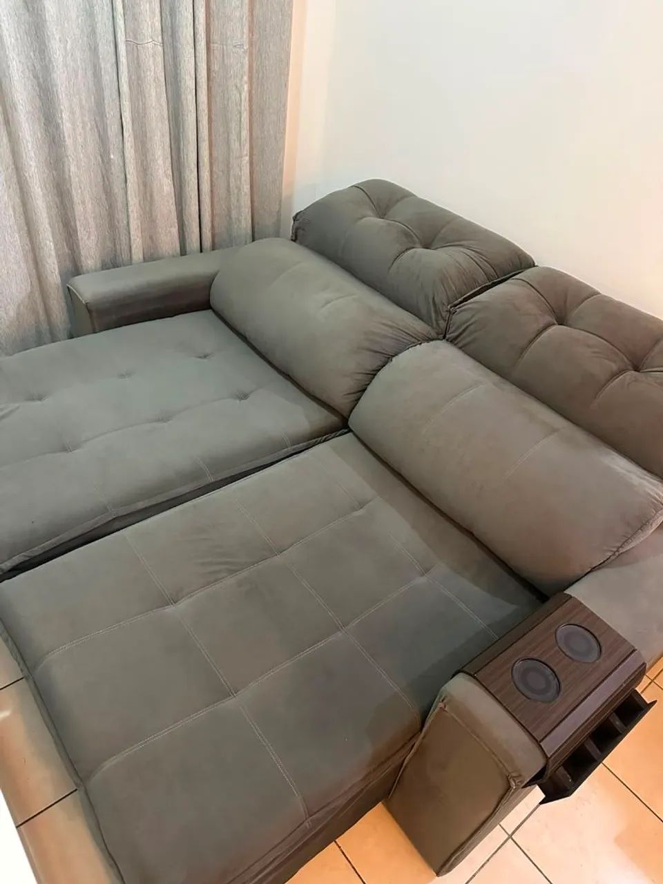 Vendo excelente sofá de 3 lugares  - Foto 4