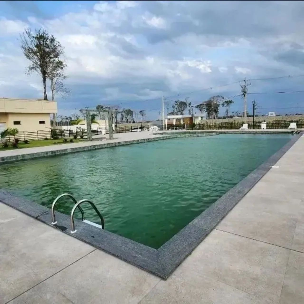 Bougainville Garden cond. Fechado