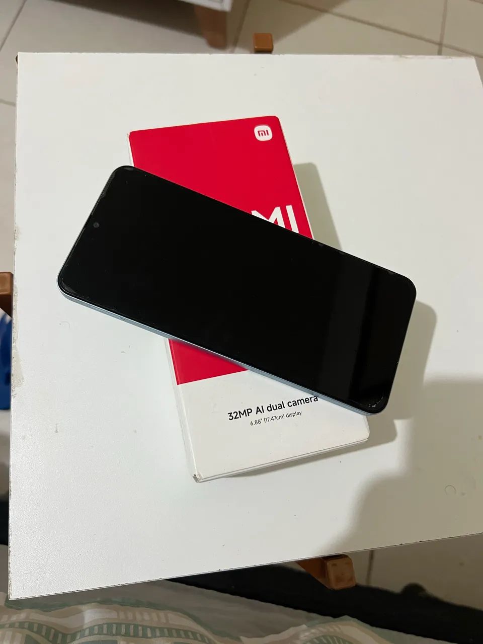 Redmi A5 - 3 de RAM e 64 GB - semi novo.