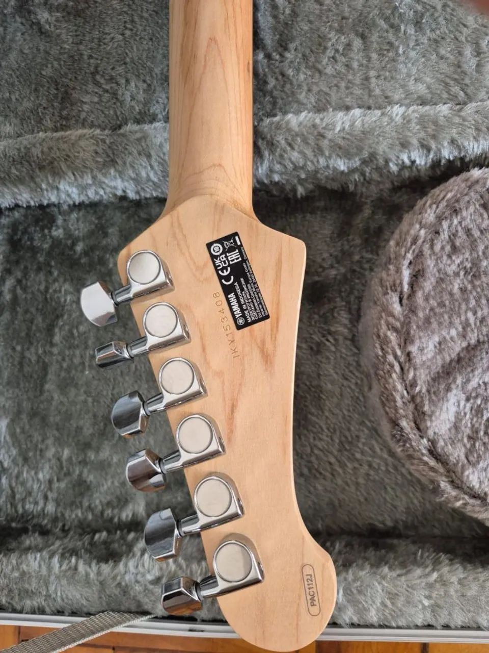 Guitarra Yamaha Pacífica pac112j - Foto 4