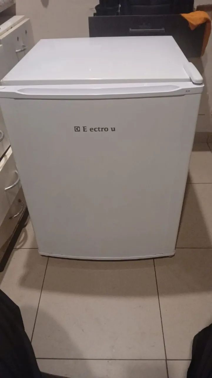 frigobar Electrolux 220 usado funcionando perfeitamente 