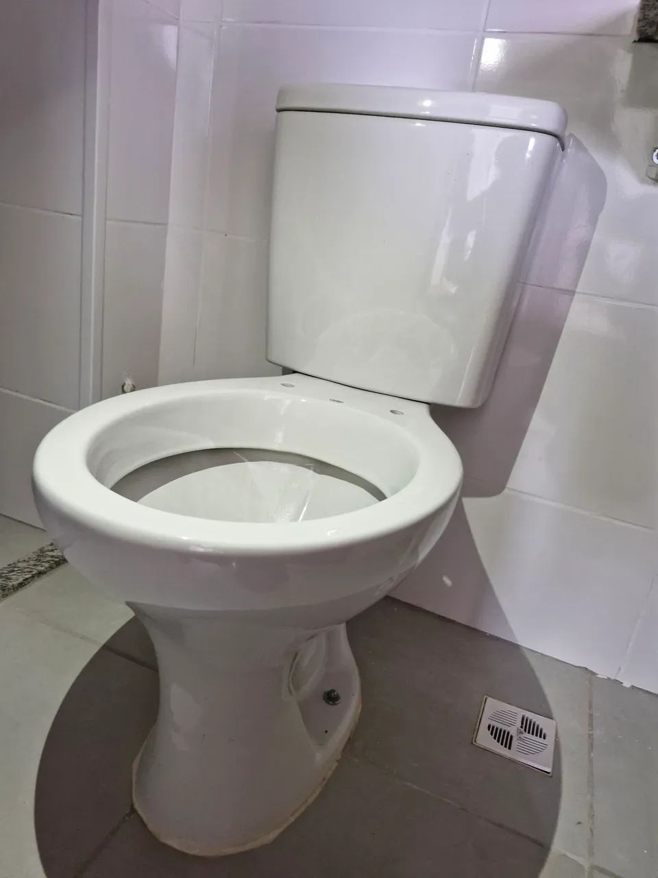 Vaso sanitário com caixa acoplada marca celite - Foto 3