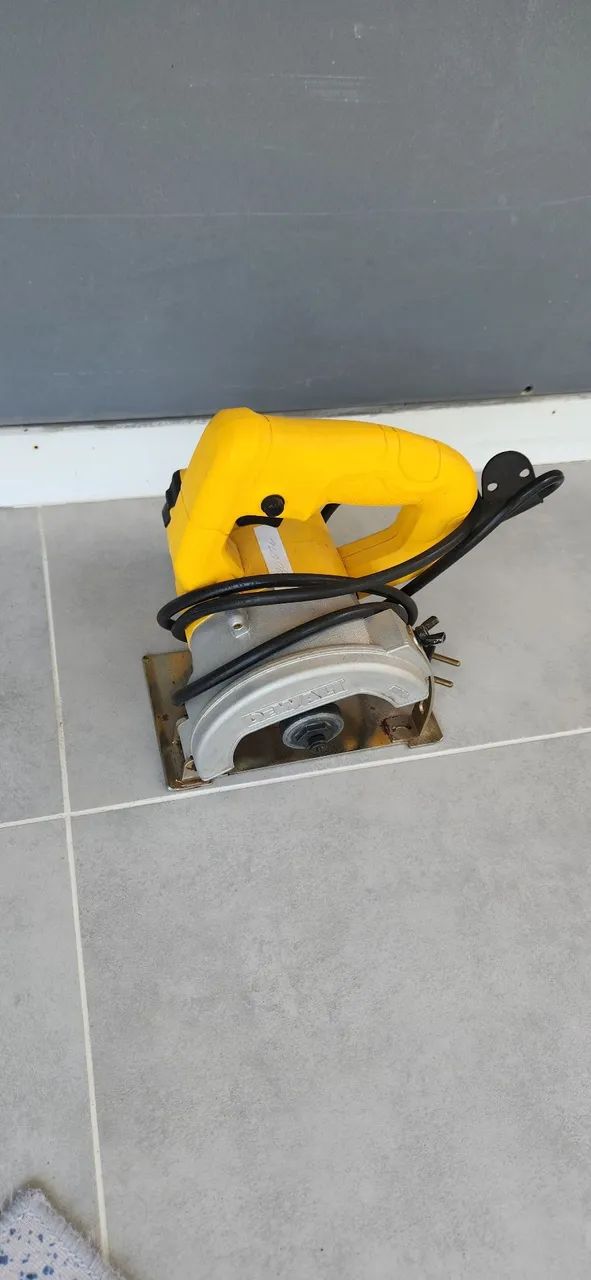 Serra mármore Dewalt65579514658690121
