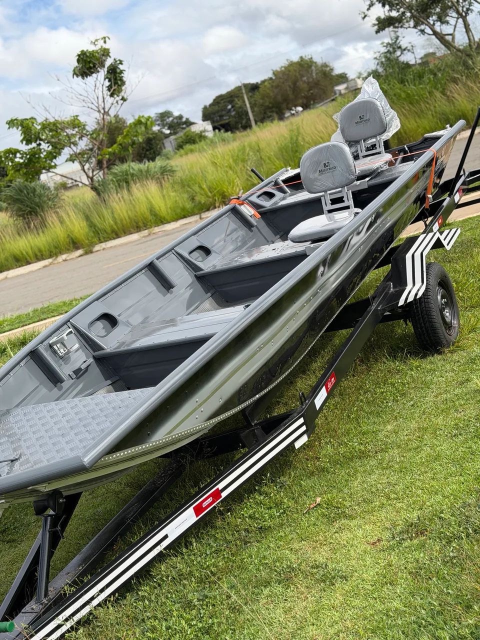 Canoa marreco luxo  e carreta kit promoção 