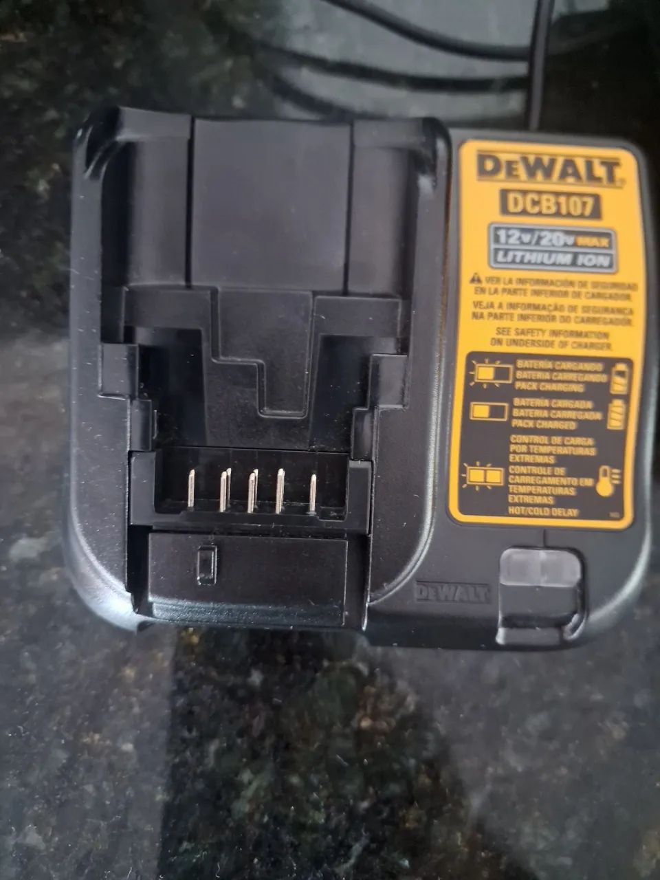 Carregador dewalt 12 w 20v - Foto 2