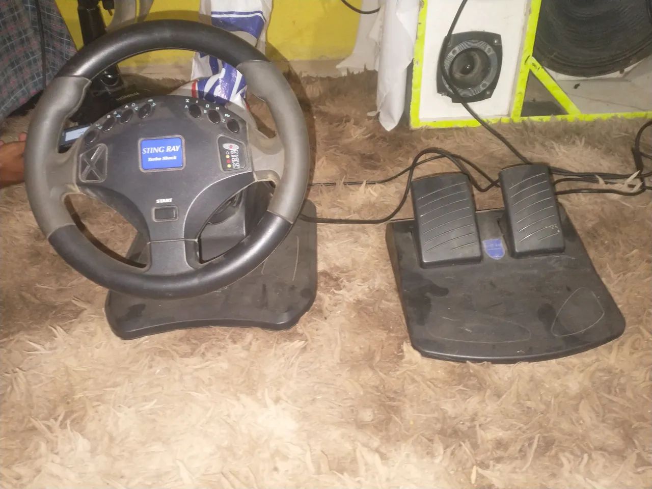 Vendo volante genérico com acessórios  - Foto 3