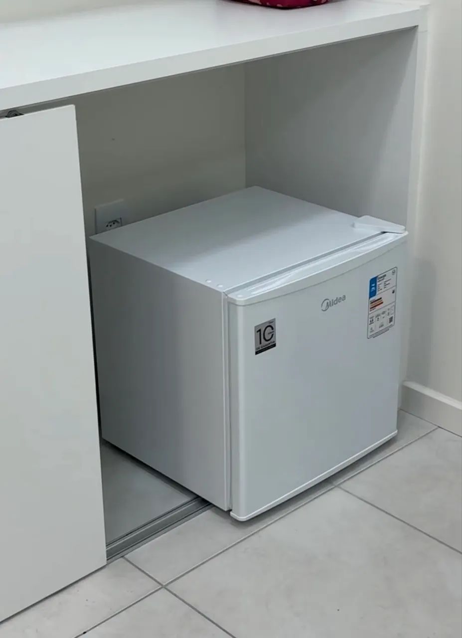 Frigobar bivolt midea 