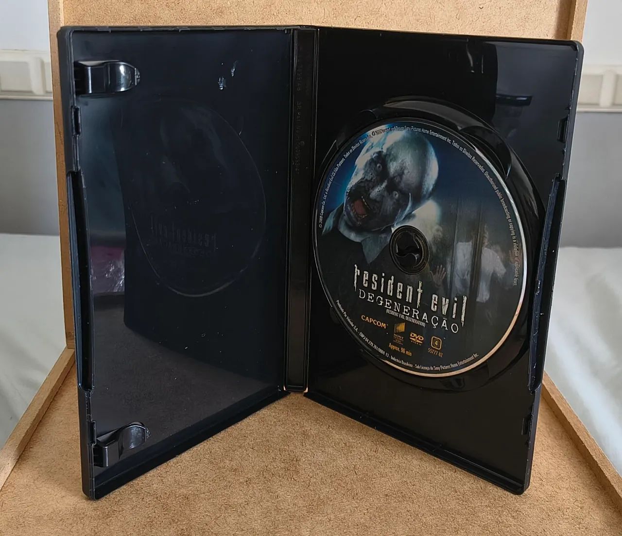 DVD Resident Evil Degeneração  - Foto 2