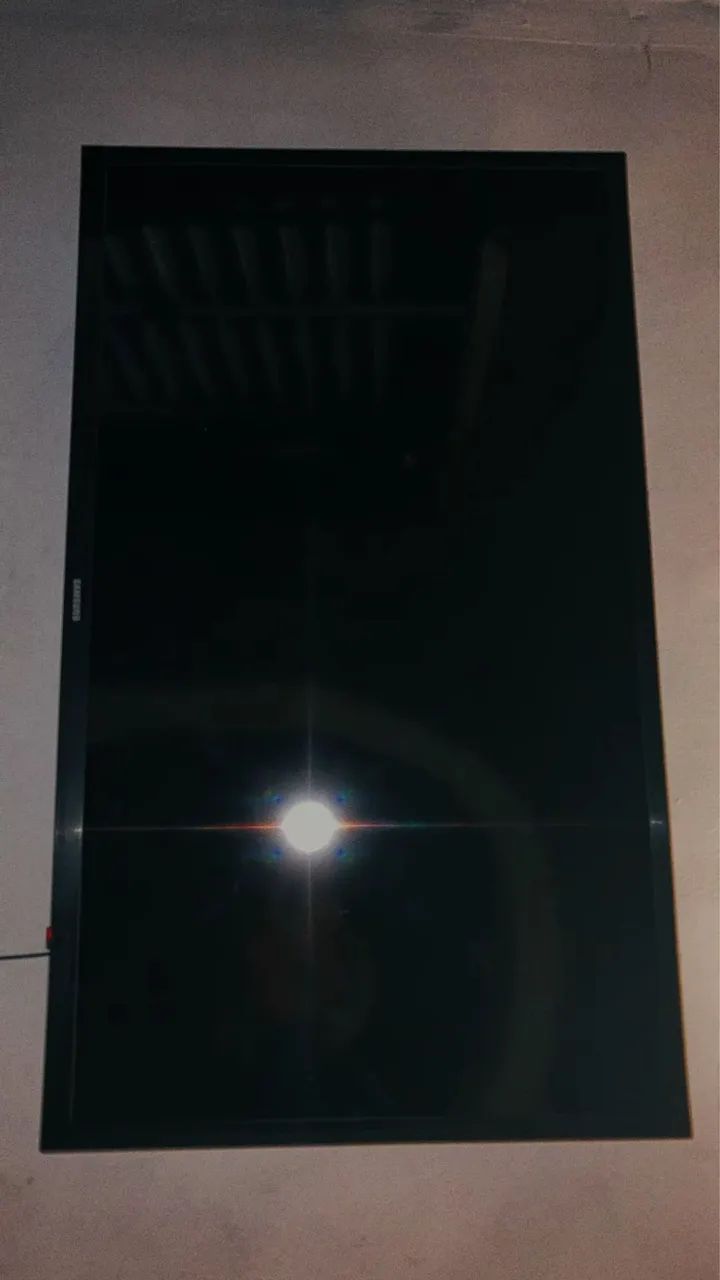 Vendo RV Samsung-Tela impecável!