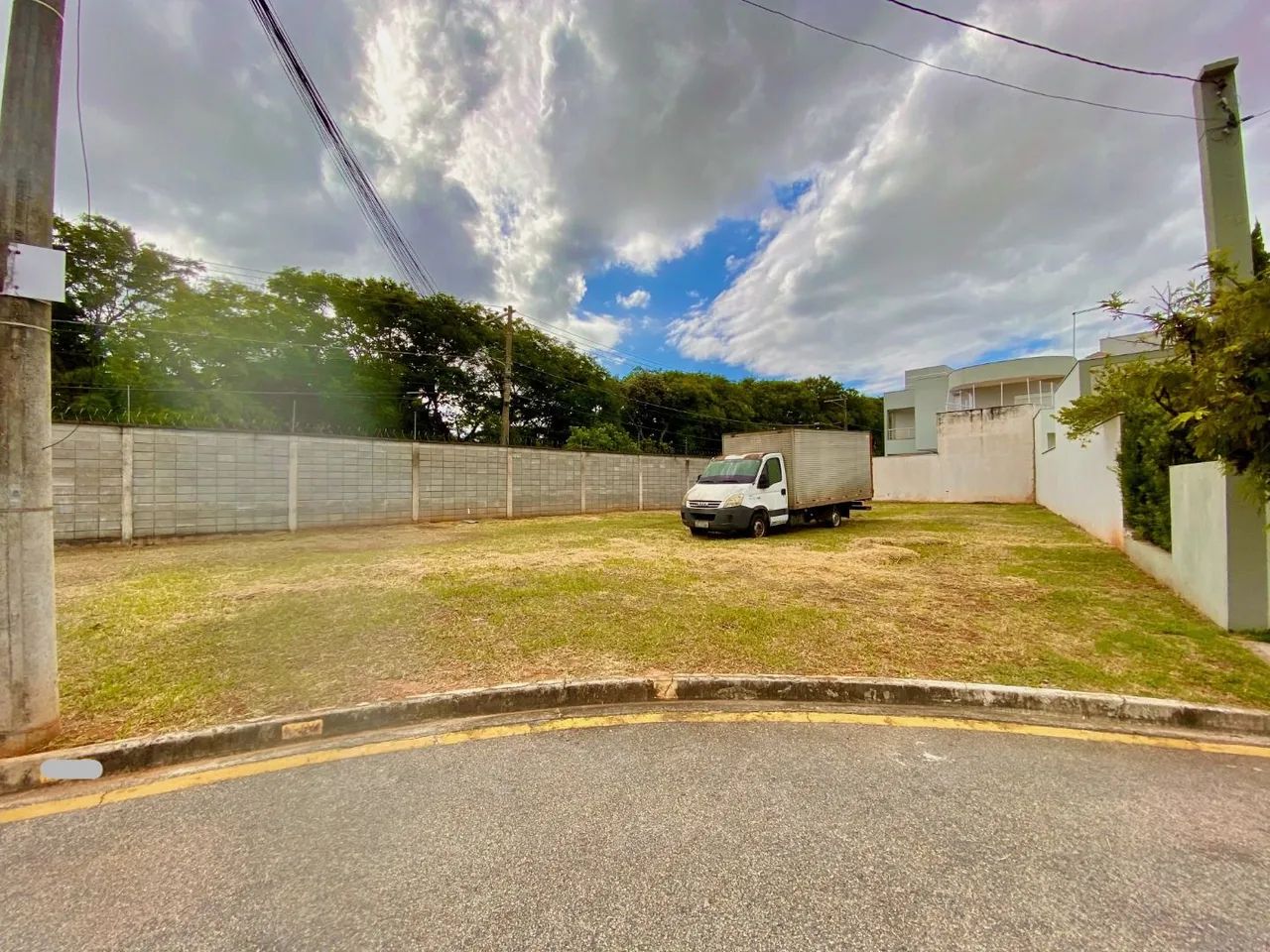 TERRENO COM 455 m² NO CONDOMÍNIO VILLA DO BOSQUE - SOROCABA