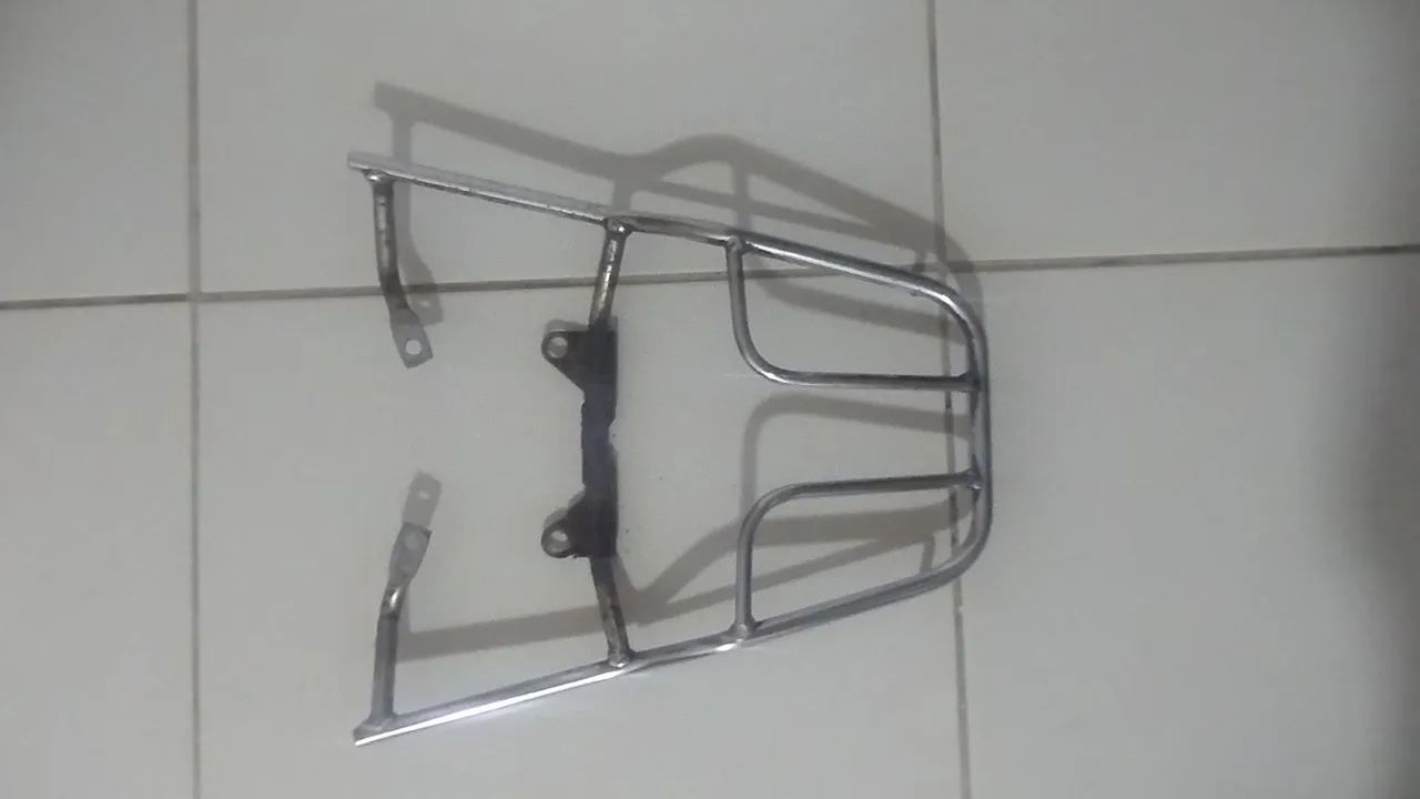 Vendo escapamento e um bagageiro  - Foto 5