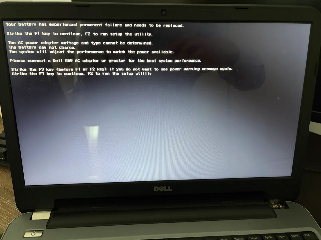 Notebook Dell Inspiron 15R 5537 750 reais bateria e teclado com