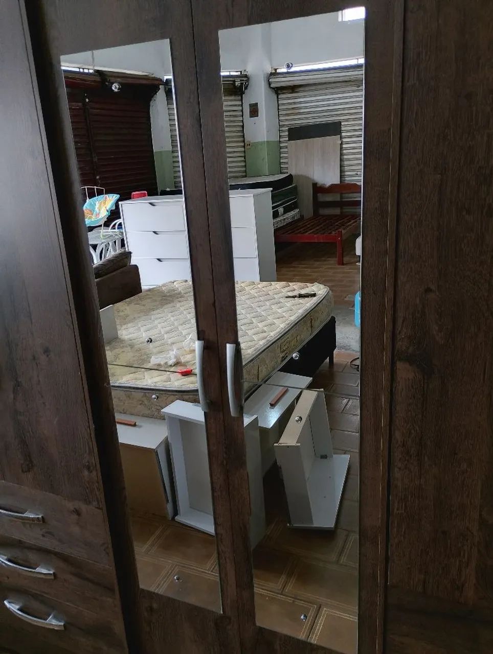 Guarda roupa enorme com espelhos  - Foto 3